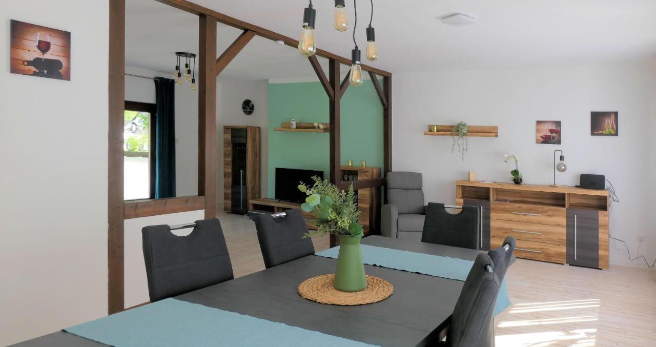 Ferienhaus Blick Zur Ahr Antweiler Exterior foto